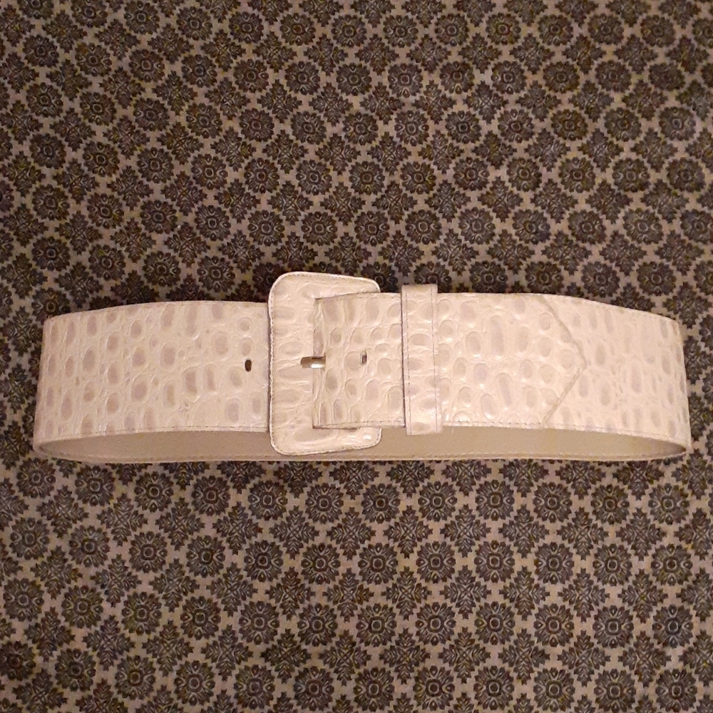 Vintage beige leather croc style belt
